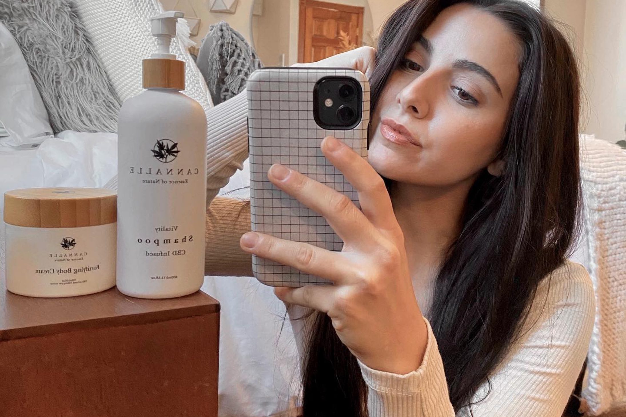 Holly Birdsall Net Worth 2025: Wellness Influencer’s Digital Empire