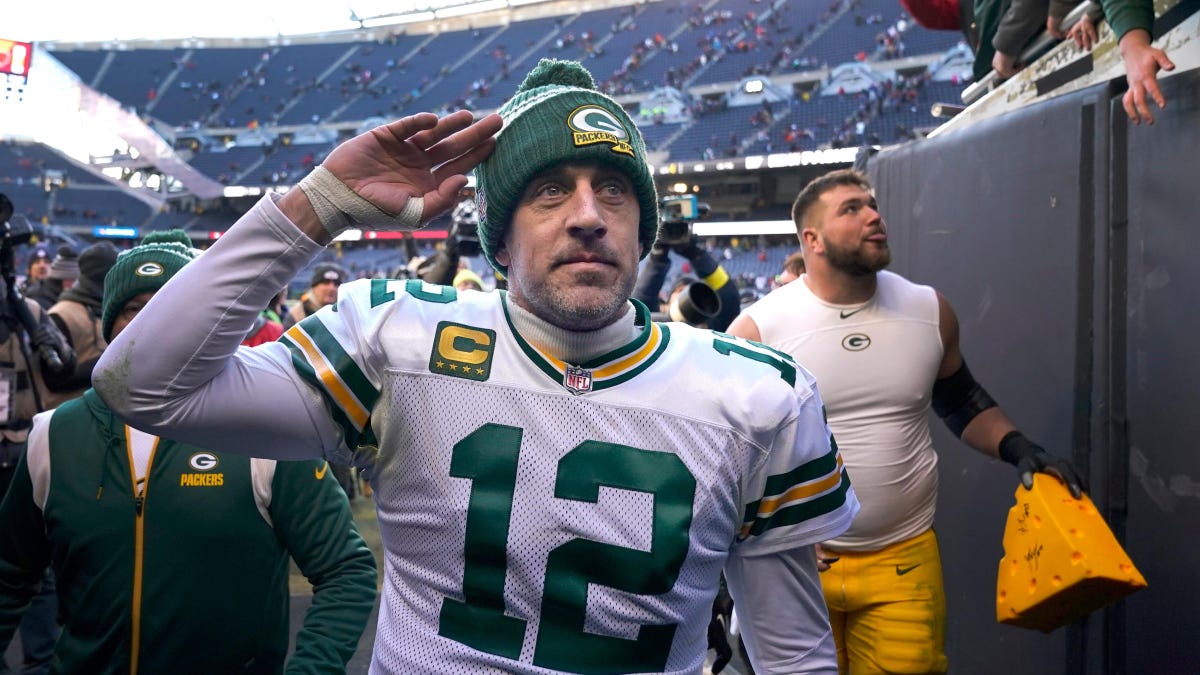Aaron Rodgers to NY means Chicago fans won't get their moment - Aaron Rodgers’ New Love—Who Won The NFL Star’s Heart?