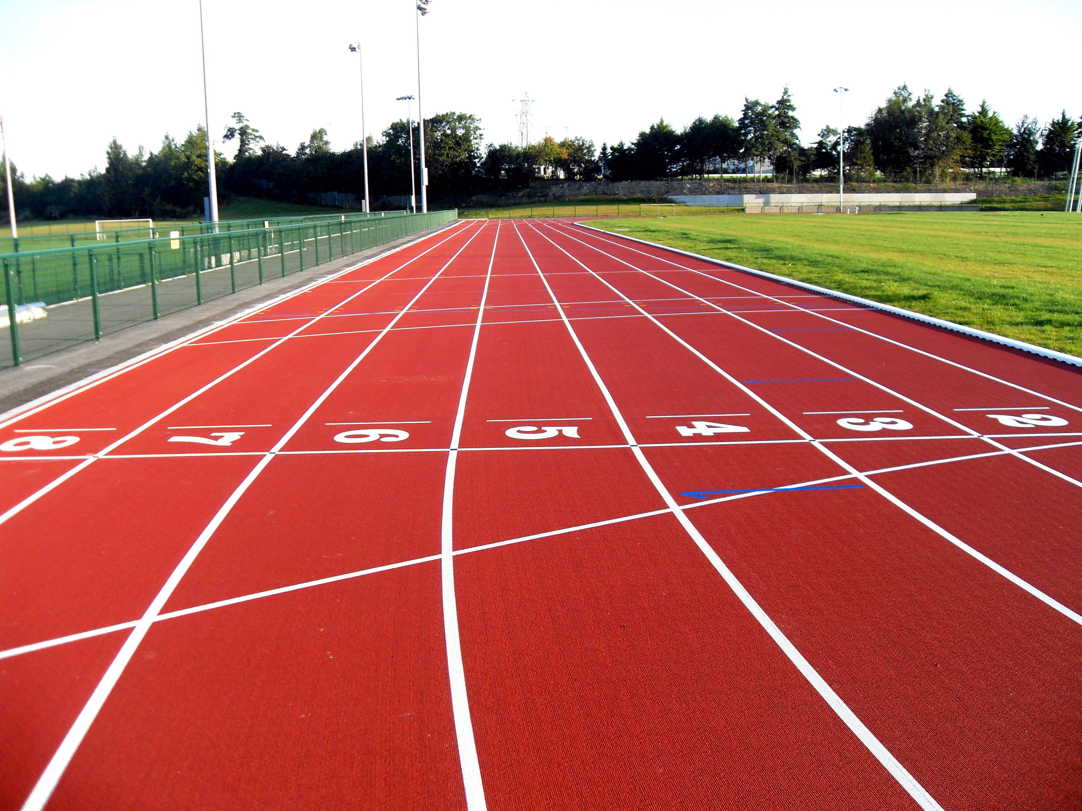 Track Spikes 1 4 Inch Pyramid