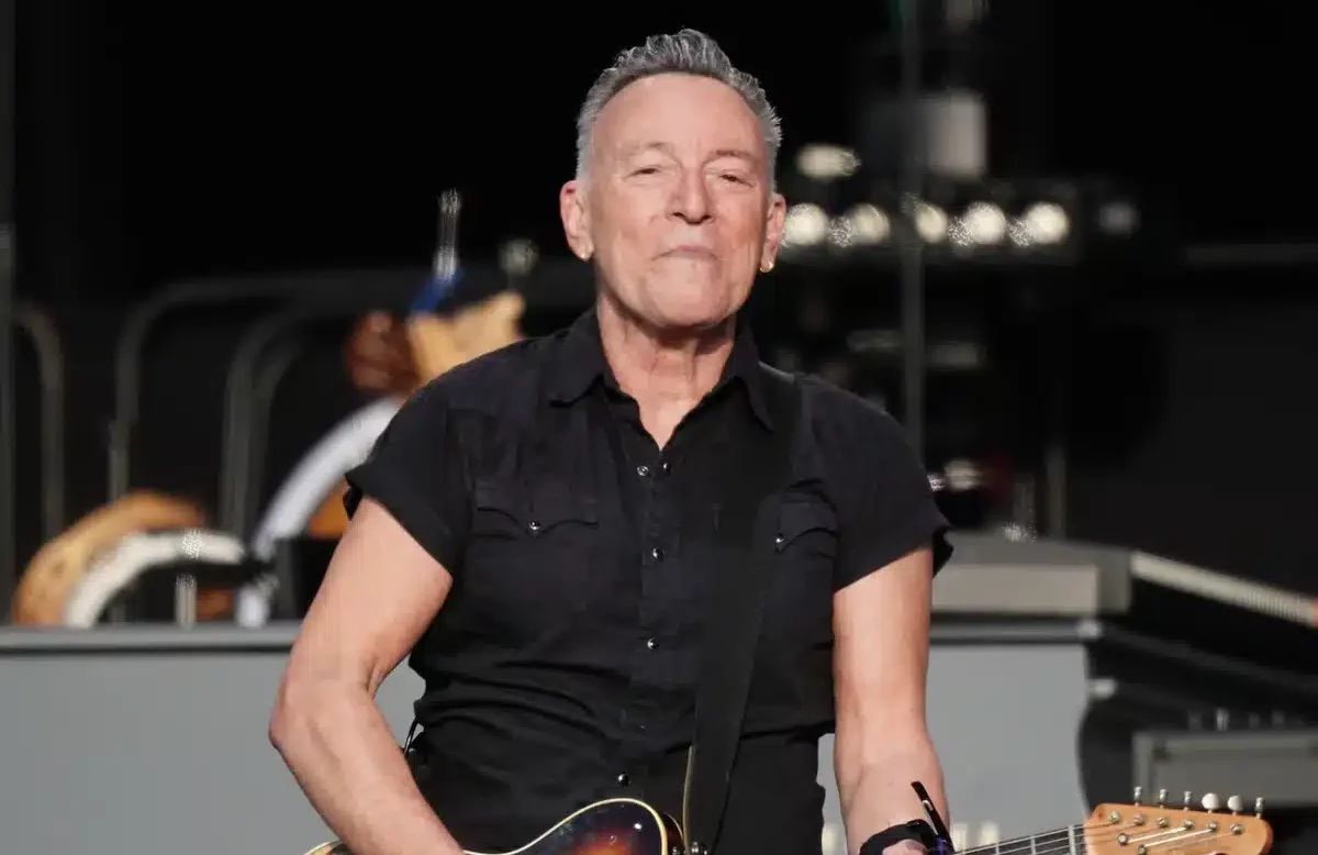 Bruce Springsteen’s Net Worth, Age & Height: The Rock Legend’s Legacy