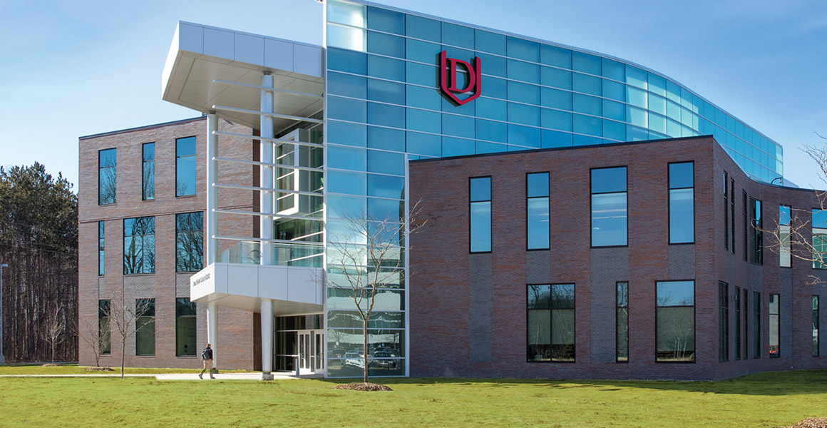 Davenport University Admissions | Free College Application - Davenport Ia To St Louis Mo