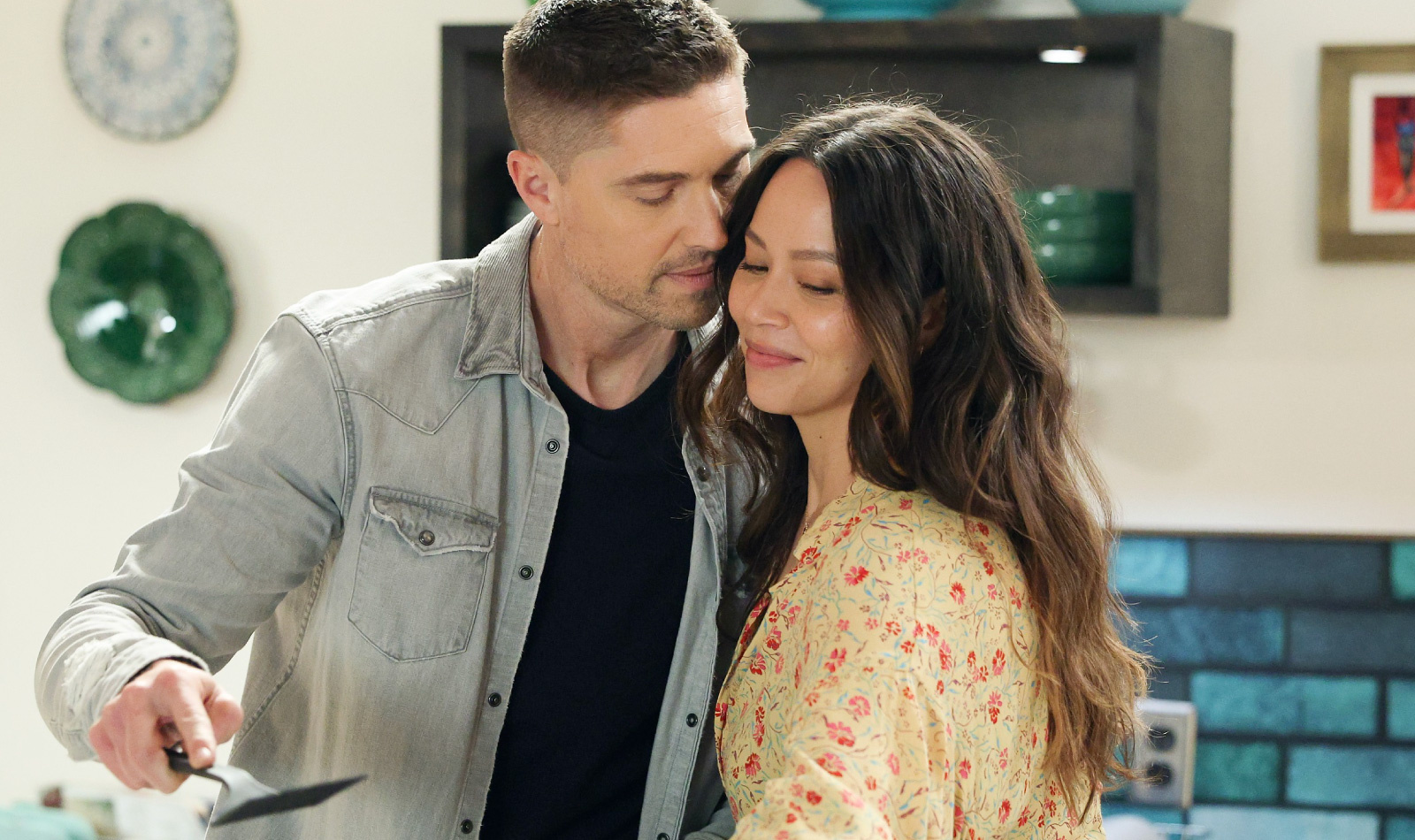 Der Rookie, Tim und Lucy kommen zusammen? Spoiler zur 5. Staffel - Tim & Lucy’s Rookie Romance—When Will They FINALLY Date?!