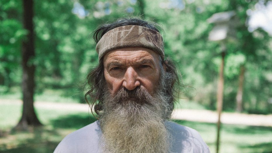 'Duck Dynasty' star Phil Robertson diagnosed with Alzheimer's disease - Phil Robertson Dies At 79: Duck Dynasty Star’s Final Chapter After Alzheimer’s Battle