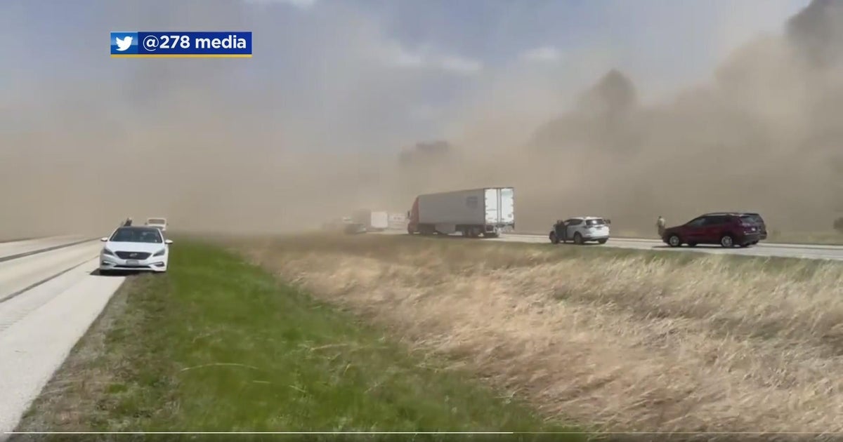 Dust storm causes huge pileup, 6 fatalities on I-55 south of - Chicago Dust Storm Chaos: High Winds And Dry Soil Trigger Hazardous Travel Conditions