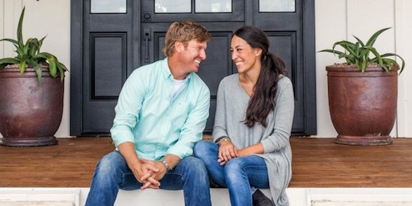 Fixer Upper’s Joanna And Chip Gaines Announce Pregnancy With Hilarious - Is Joanna Gaines Pregnant? Fixer Upper Fans Are Convinced