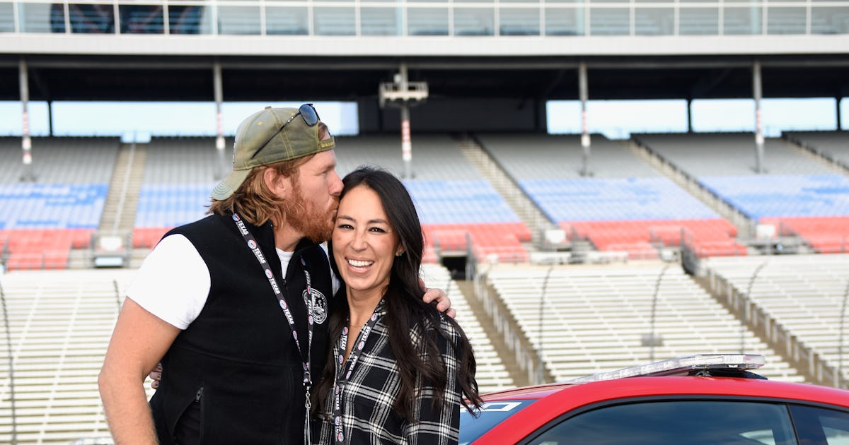 Funniest Reactions To Joanna Gaines’ Pregnancy Show Fans Are Seriously - Is Joanna Gaines Pregnant? Fixer Upper Fans Are Convinced