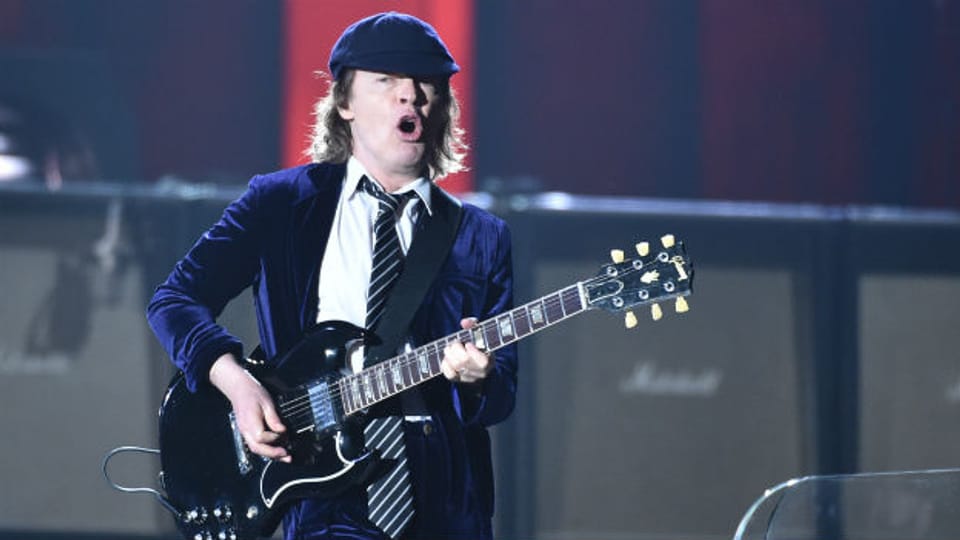 Heute vor 60 Jahren: Geburt von AC/DC-Gitarrist Angus Young - How Old Is Angus Young? AC/DC Guitarist’s Rock 'n' Roll Age