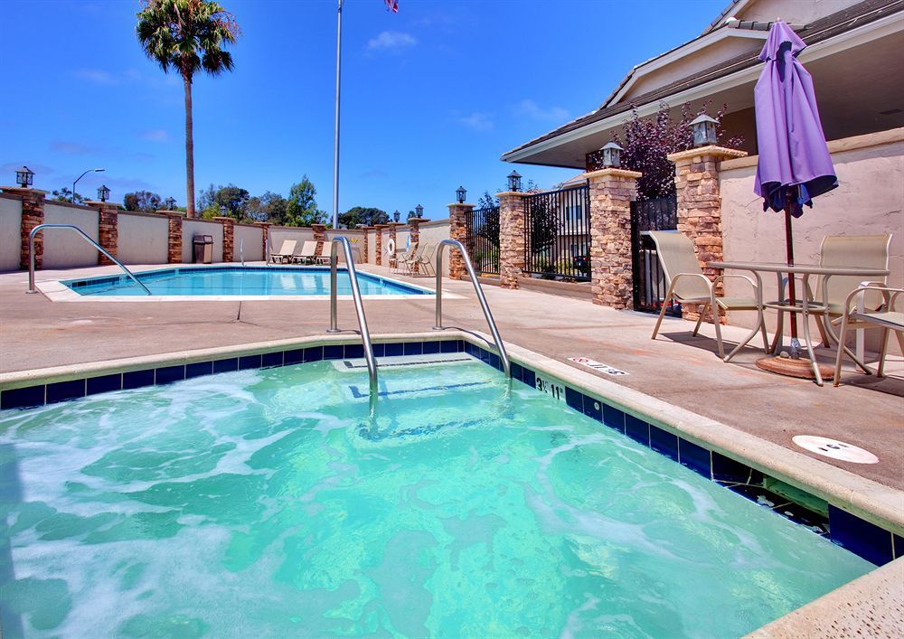 Holiday Inn Express Encinitas Cardiff Beach Area Cardiff Ca 92007