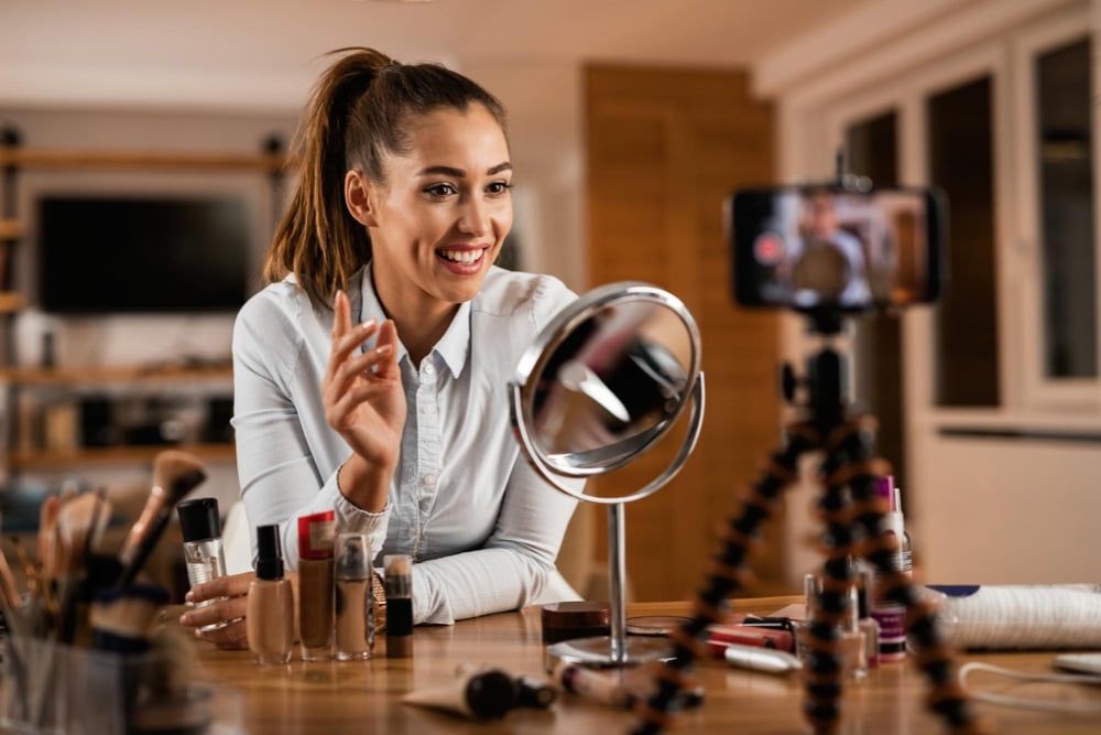 Influencer marketing: guida introduttiva | Pixartprinting - Holly Birdsall Net Worth 2025: Wellness Influencer’s Digital Empire