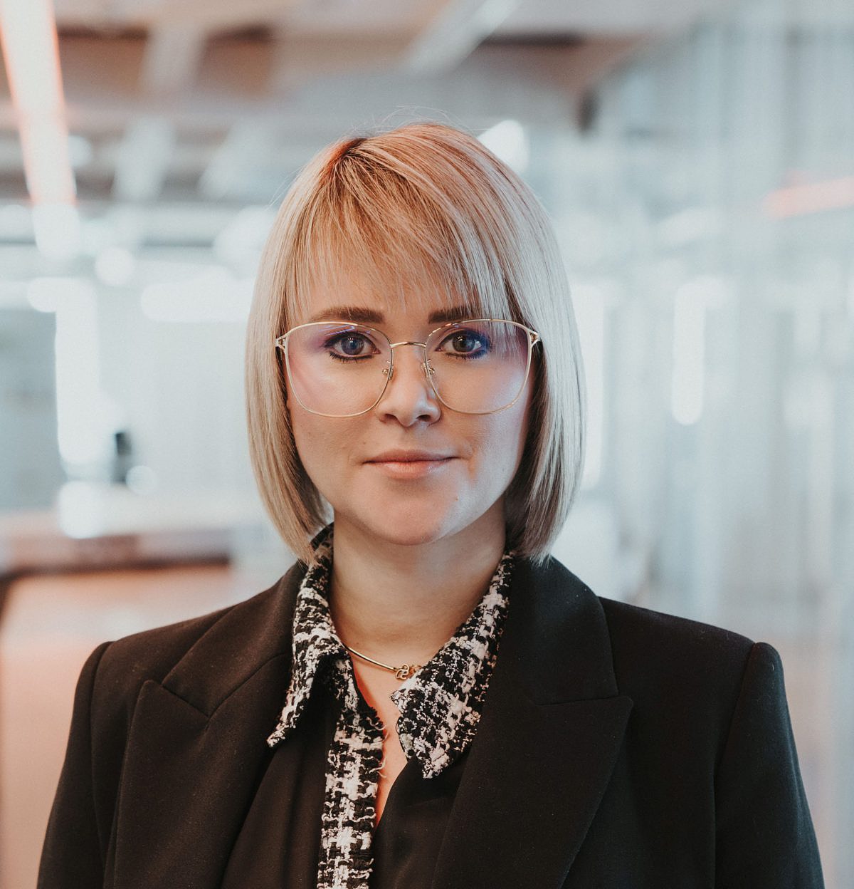 Influencer marketing in health and wellness - Holly Birdsall Net Worth 2025: Wellness Influencer’s Digital Empire