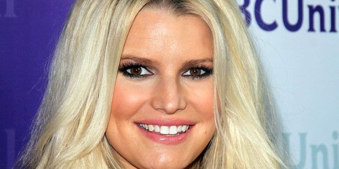 Jessica Simpson - Âge, famille, biographie | Famous Birthdays - How Old Is Jessica Simpson? From Pop Star To Business Queen