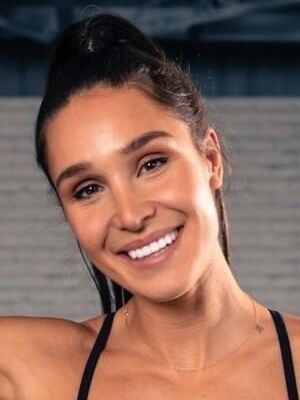 Kayla Itsines - Bio, Parents, Fitness career, Instagram career - Kayla Itsines Net Worth 2025: Fitness App Mogul’s Global Earnings