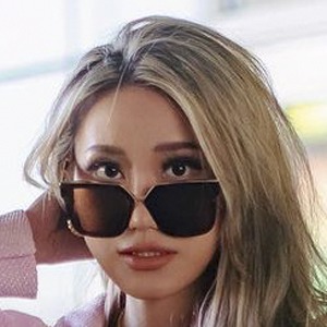 Kerina Wang (YouTube Star) - Age, Birthday, Bio, Facts, Family, Net - Kerina Wang Net Worth 2025: Fashion & Lifestyle Influencer’s Income