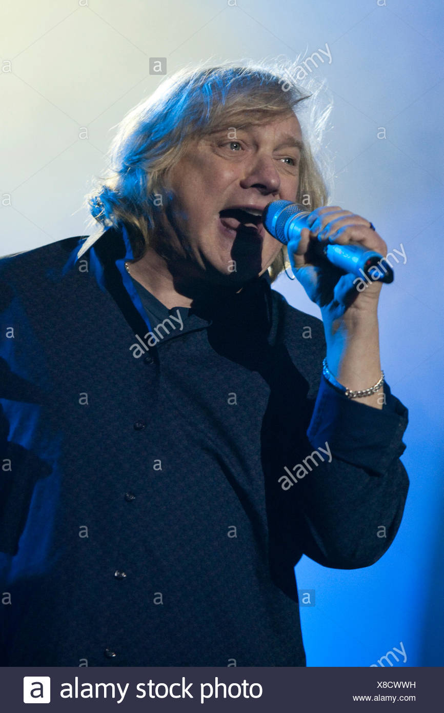 Lou Gramm Of Foreigner High Resolution Stock Photography and Images - Alamy - How Old Is The Lead Singer Of Foreigner? Lou Gramm’s Age Revealed