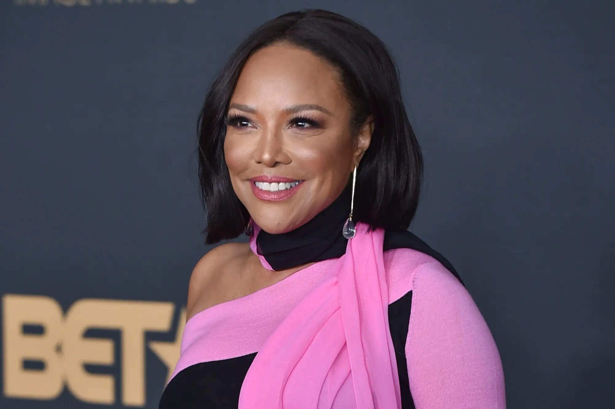 Lynn Whitfield Biography, Height, Weight, Age, Movies, Husband, Family - How Old Is Lynn Whitfield? Actress’s Age & Acclaimed Career