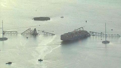 Mexico news - breaking stories, video, analysis and opinion | CNN - Mexican Navy Sailing Ship Crashes Into Brooklyn Bridge, Dozens Injured