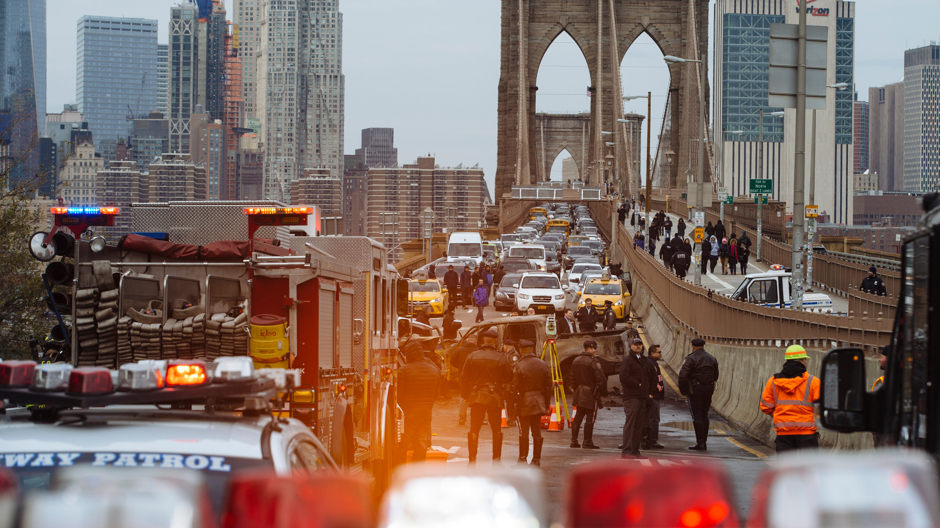 One Dead After a Crash on the Brooklyn Bridge - The New York Times - Two Dead After Mexican Navy Ship Slams Into Brooklyn Bridge