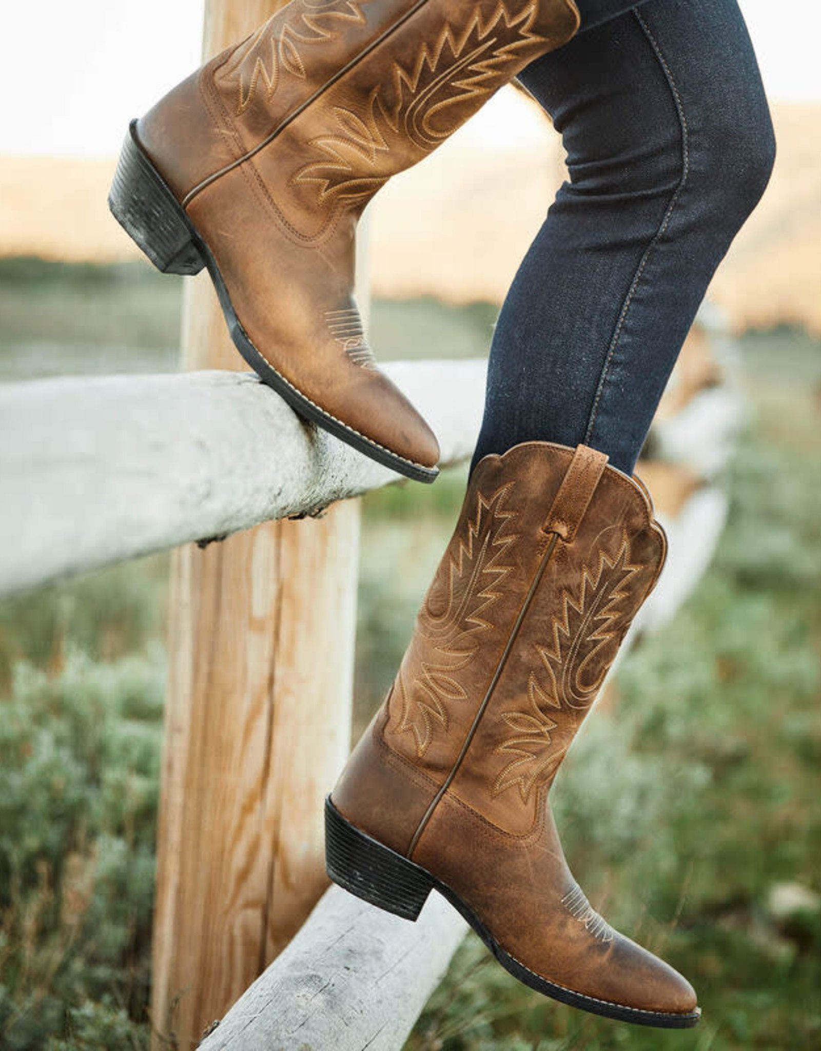 Round Toe Cowboy Boots Women's - Boot Barn In Las Vegas Nevada