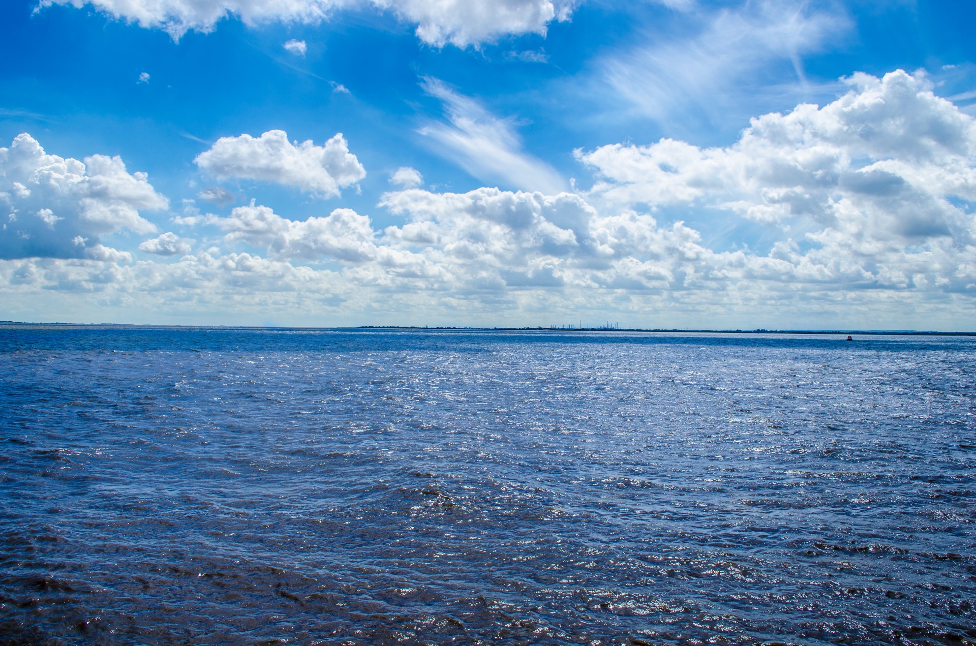 Sea And Sky Free Stock Photo - Public Domain Pictures - Sea Spa At Loews Miami Beach