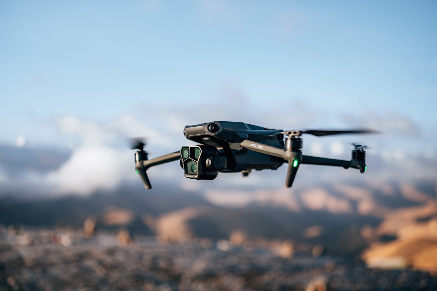 The DJI Mavic 3 Pro drone has 3 cameras | Popular Photography - Dji Mini 4 Pro Black Friday