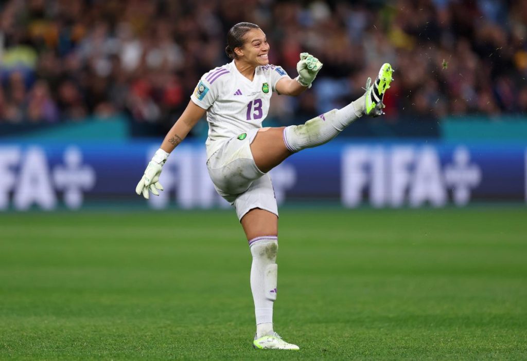 Tottenham Women goalkeeper Rebecca Spencer sends message to Robert Vilahamn - Rebecca Spencer Net Worth 2025: Football Star’s Career & Wealth