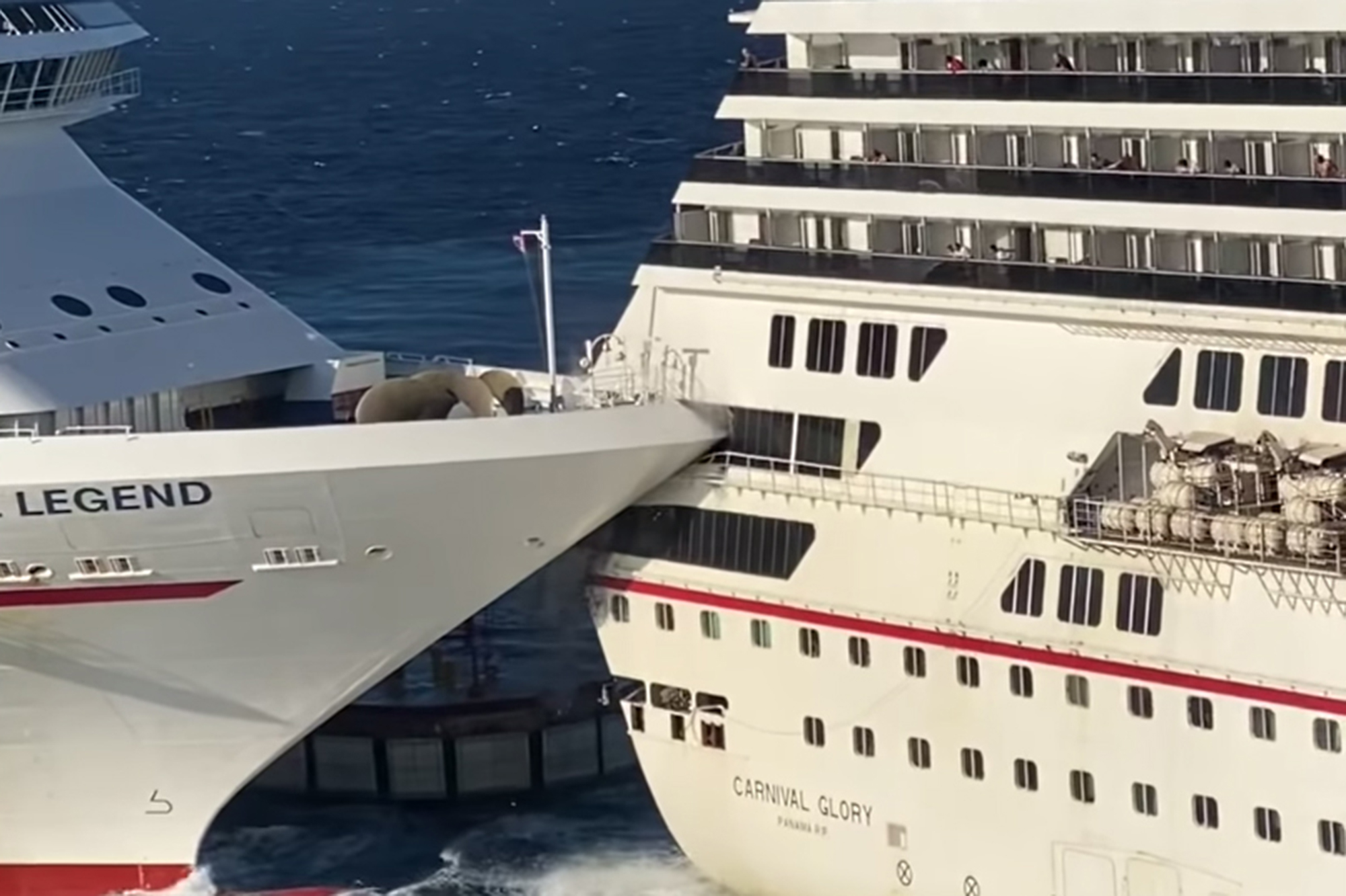 Two Carnival cruise ships crash off Mexican port - Mexican Navy Sailing Ship Crashes Into Brooklyn Bridge, Dozens Injured