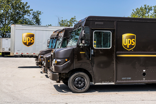 United Parcel Service Delivery Truck Ups Is The Worlds Largest Package - Ups In Lenexa Ks Phone Number