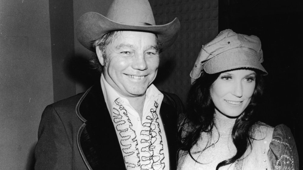 Unraveling The Life Of Loretta Lynn: Who Was She Married To? - How Old Was Loretta Lynn When She Got Married?