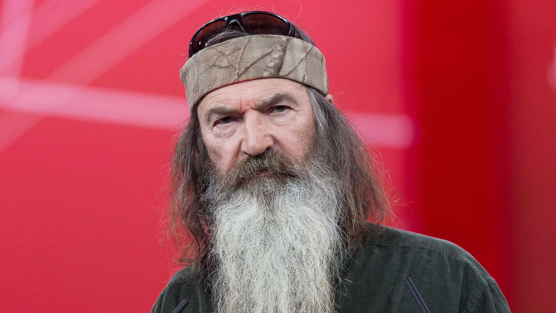 Watch Access Hollywood Interview: ‘Duck Dynasty’ Star Phil Robertson - Phil Robertson Dies At 79: Duck Dynasty Star’s Final Chapter After Alzheimer’s Battle