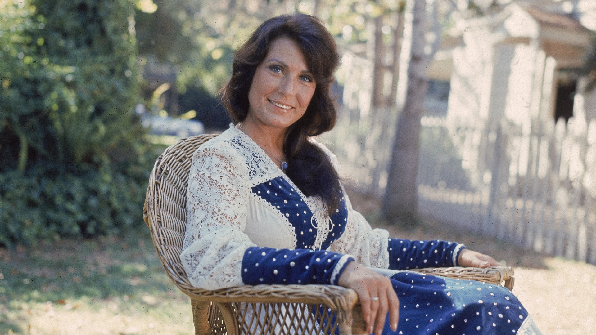 Who Was Loretta Lynn’s Husband and How Long Were They Married? - How Old Was Loretta Lynn When She Got Married?