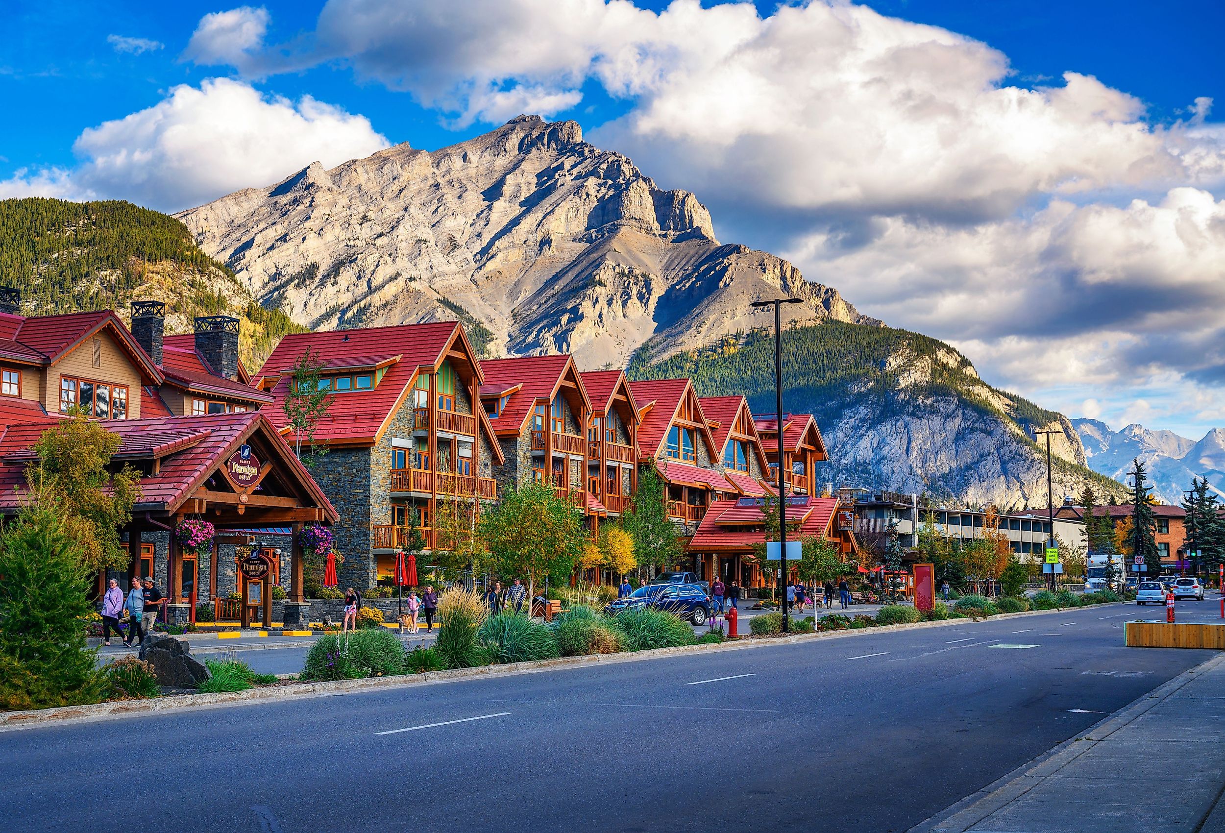 10 Most Beautiful Small Towns in Alberta - WorldAtlas - Town And Country Animal Hospital Ocala Fl