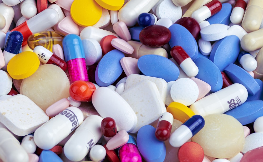 100+ Pills Pictures [HD] | Download Free Images on Unsplash - Pills For Women To Gain Weight