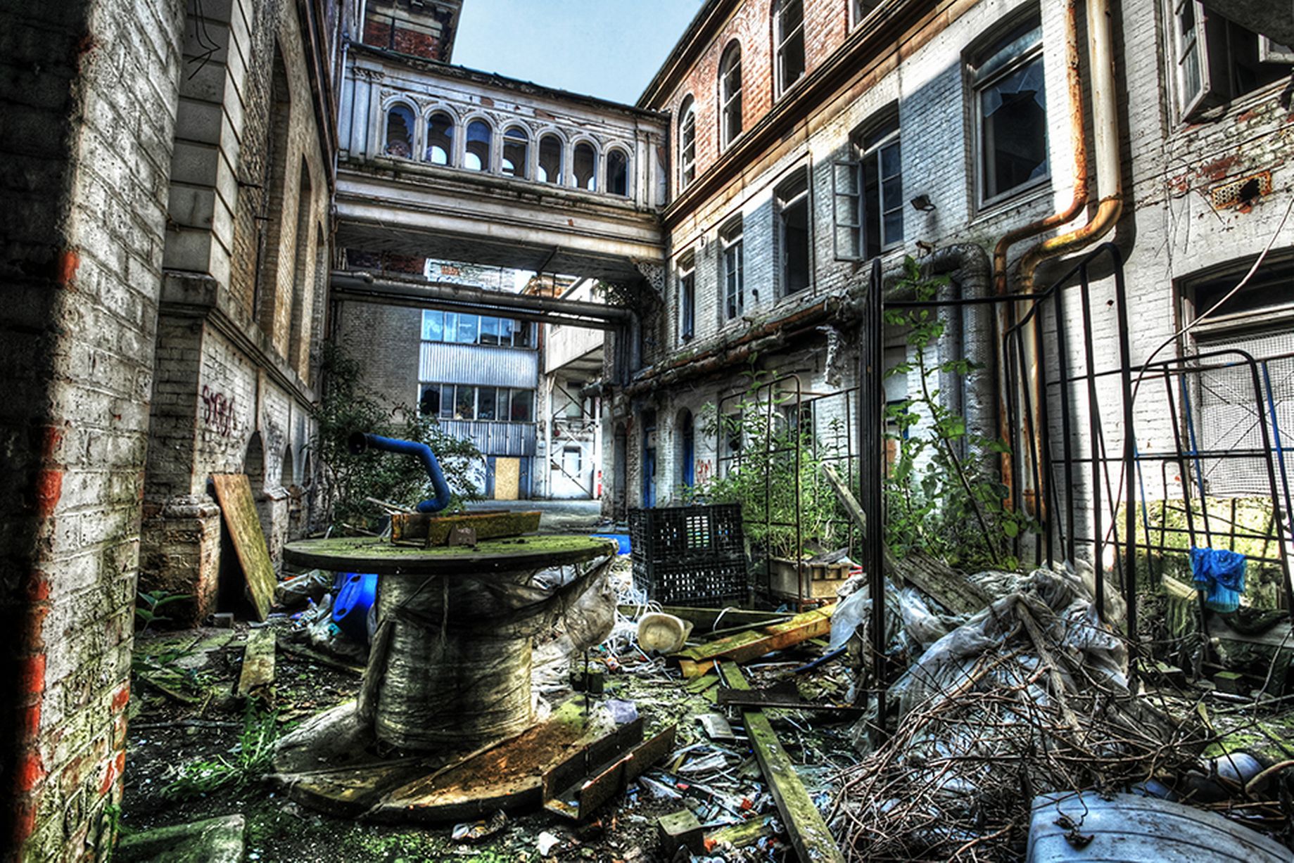 17 beautiful pictures of abandoned buildings captured by urban explorer - Abandoned In The Middle Of Clinical Trials