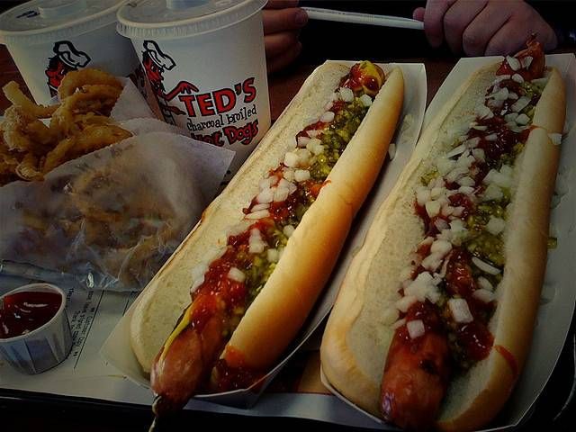 Fatburger & Buffalo's Express & Hot Dog On A Stick