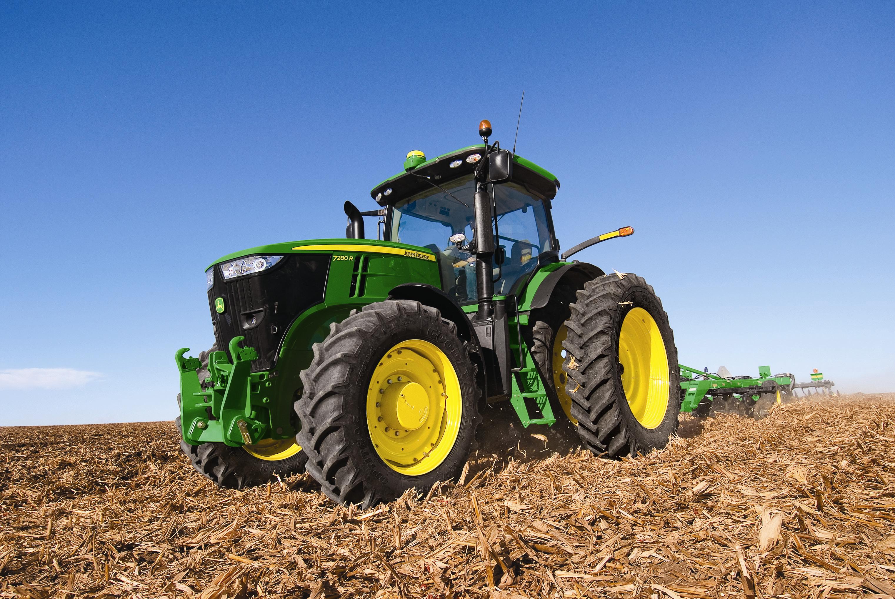 7R Series Tractors Unveiled by John Deere | AgWired - Tractor Supply Distribution Center Frankfort Ny