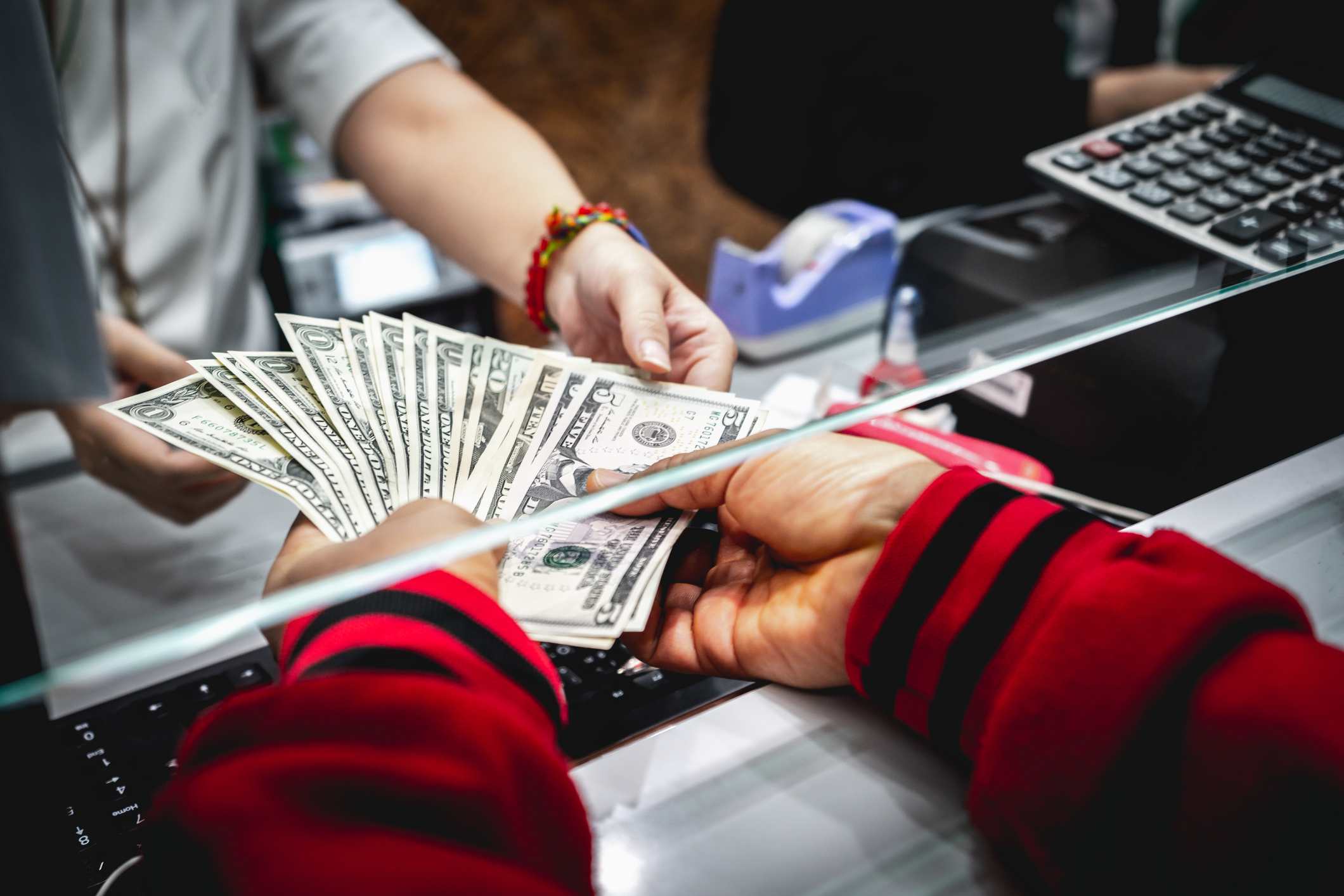 How To Deposit Fund In Tihtly