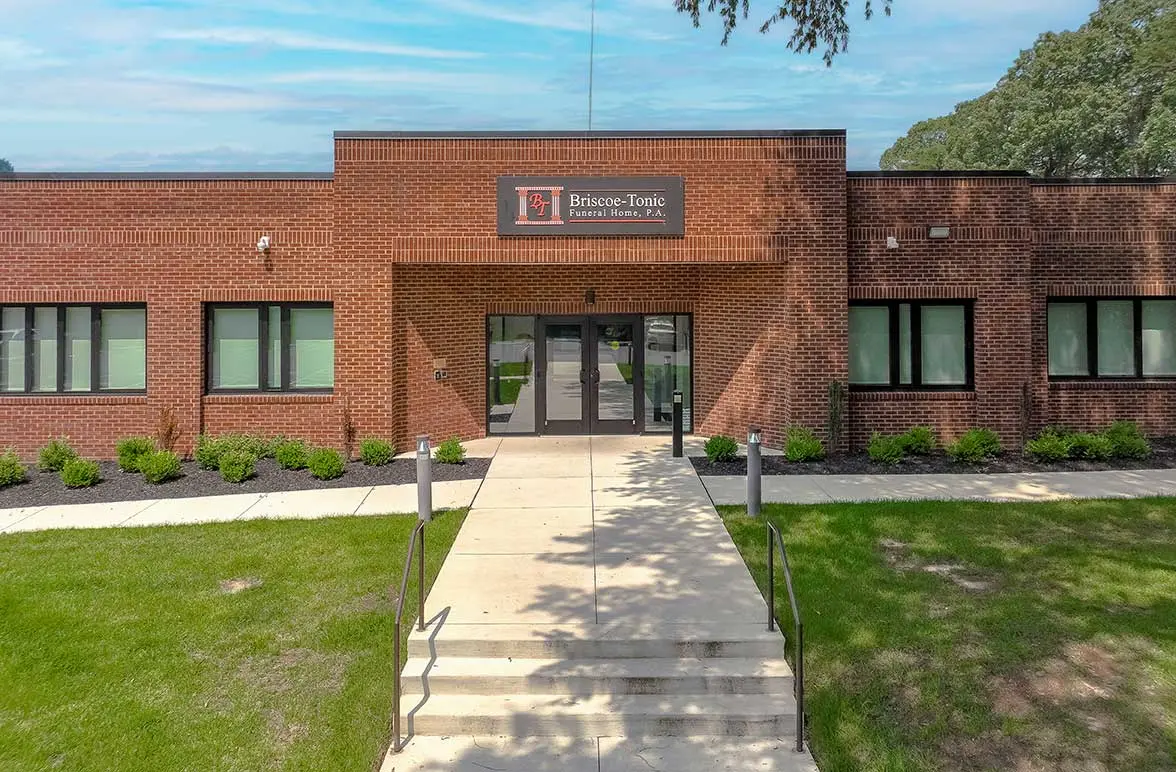 Briscoe-Tonic Funeral Home | Mechanicsville, MD - Briscoe-tonic Funeral Home Obituaries Waldorf Md