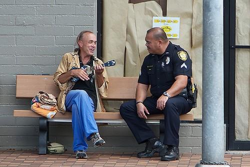 Community Policing vs. Traditional Policing - MovementForward - Identify A True Statement About Community Policing.