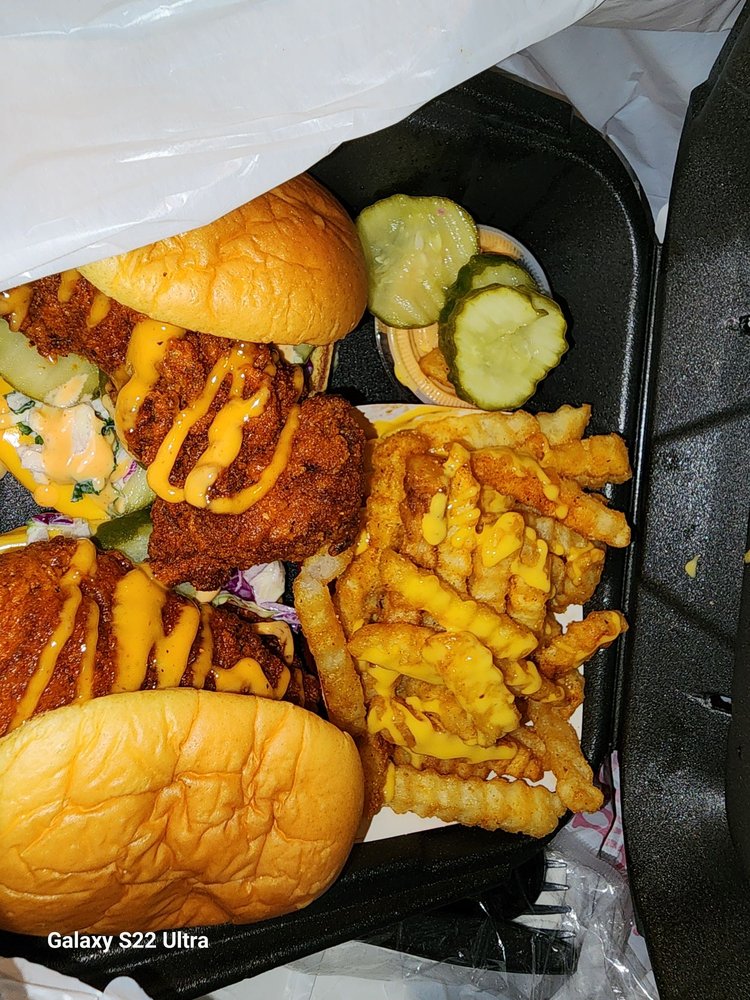 Does Dave's Hot Chicken Have Vegetarian Options