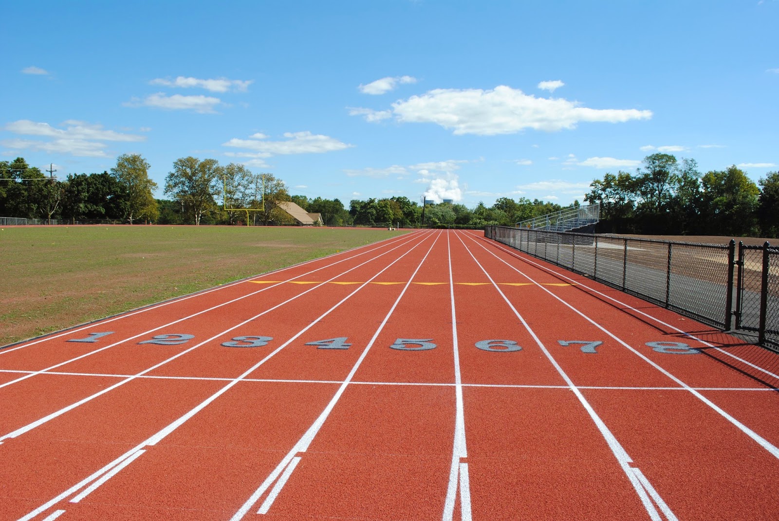 Digital Notebook: Hill Hosts Open Track Night Friday - How To Track Iron In New World