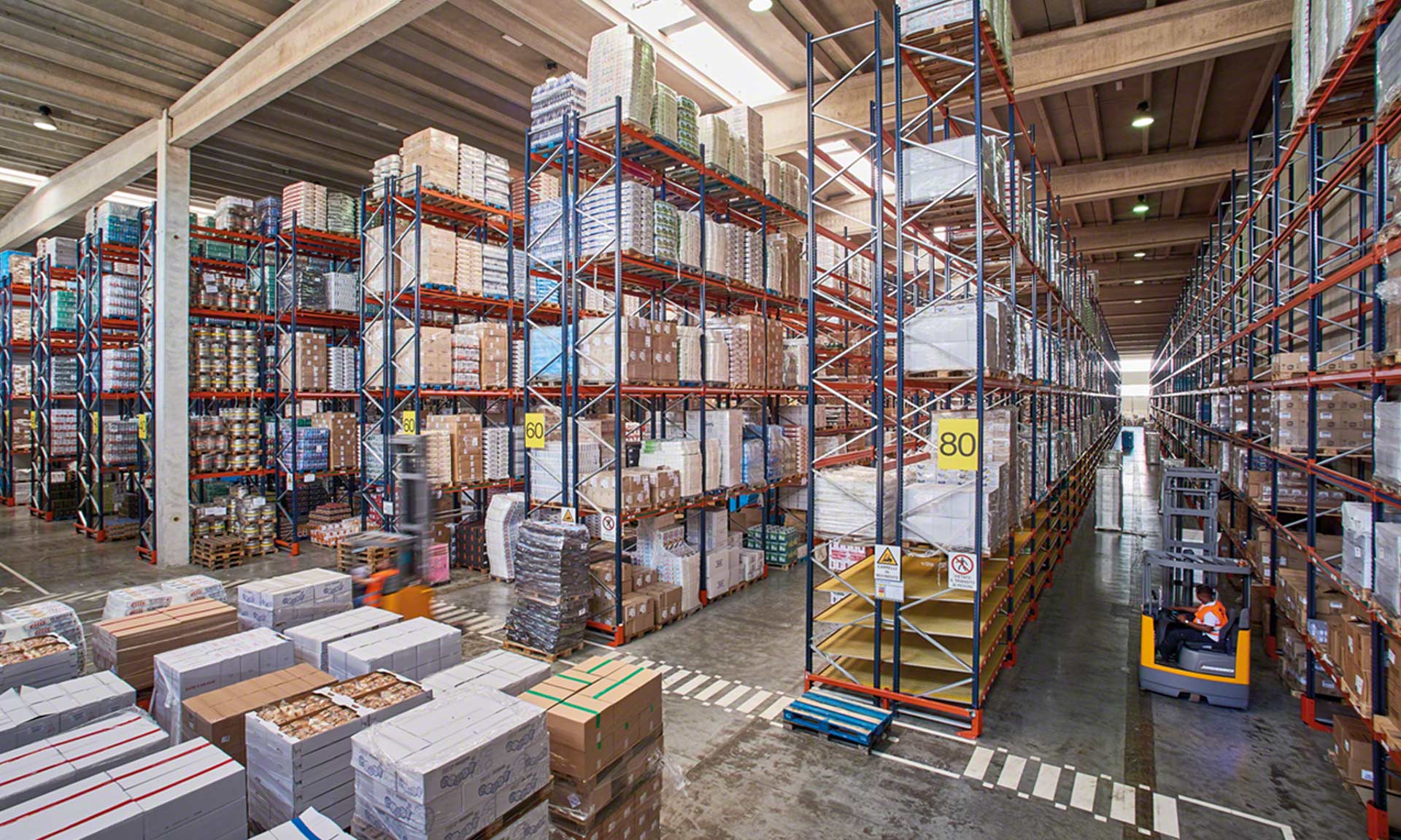Efficient warehouse storage techniques - Mecalux.com - Storage Units Near Me 24 Hours