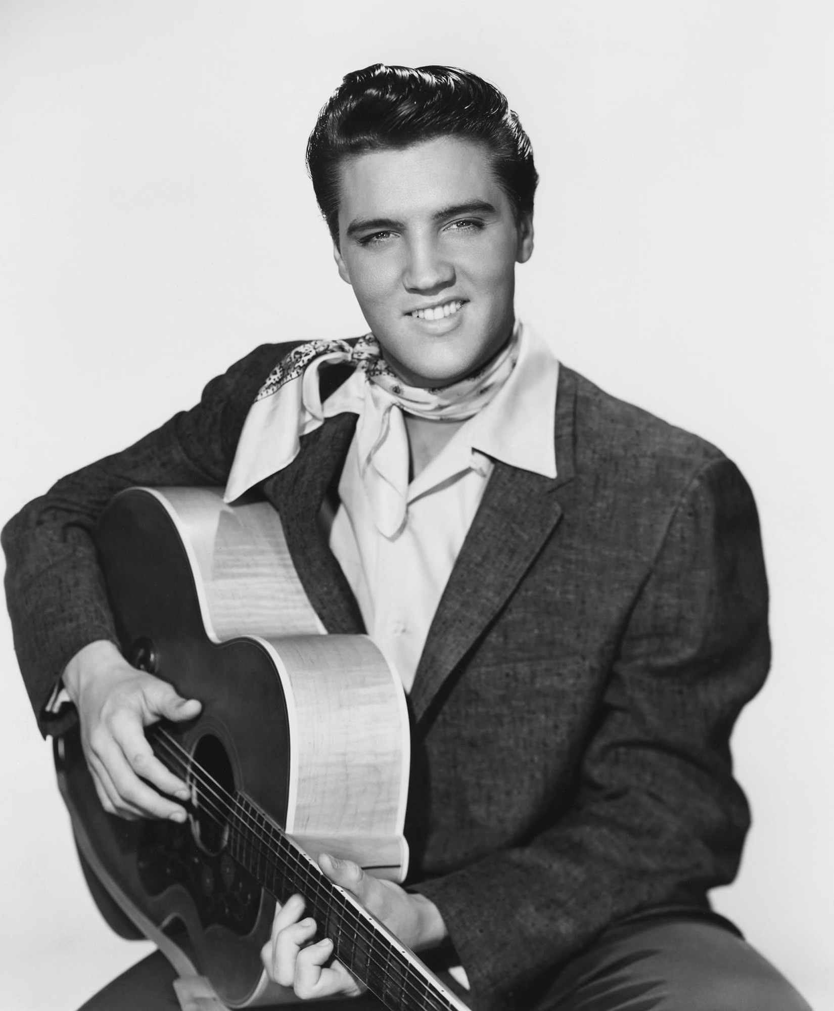 Elvis Presley - Elvis Presley Brian Wilson Among Celebrities Being Auctioned Off