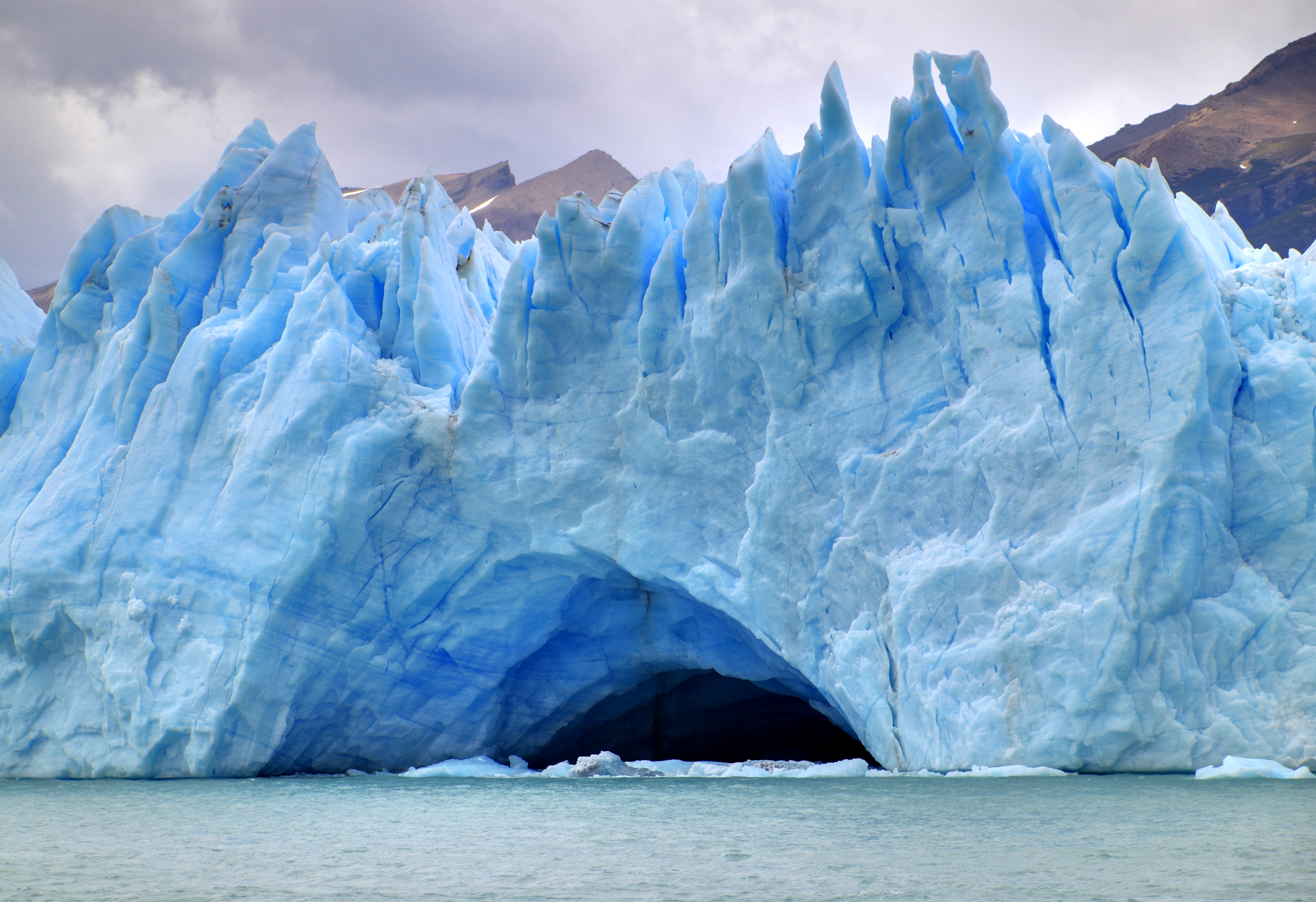 File:153 - Glacier Perito Moreno - Grotte glaciaire - Janvier 2010.jpg - Glacier Hills Senior Living Community Reviews