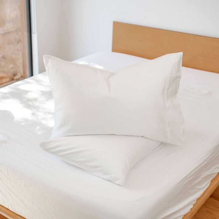 FluffCo: Hotel Quality Pillows, Comforters, Robes and Towels - Fluffco Luxury Hotel Down Alternative Pillow