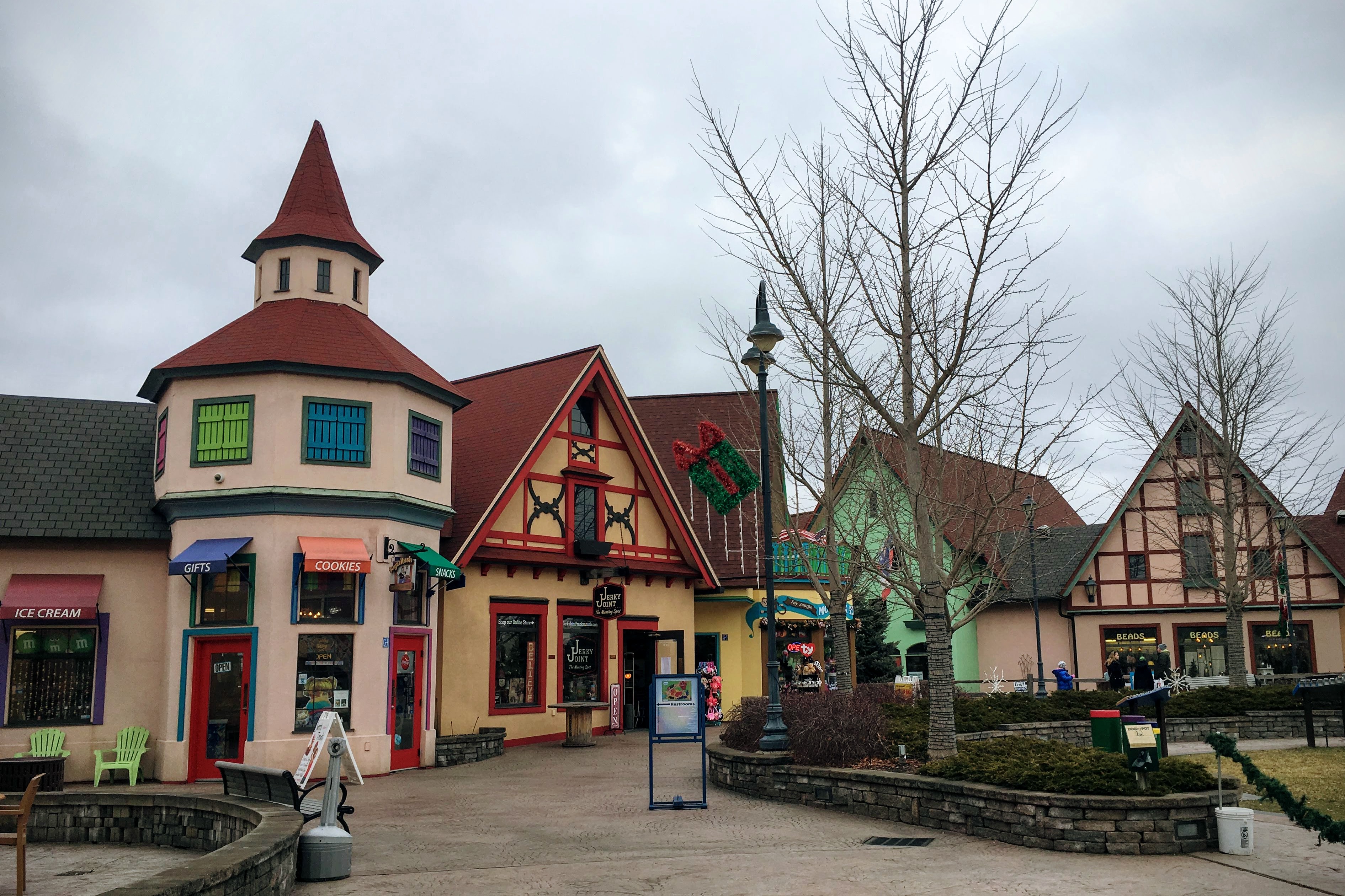 Frankenmuth, Michigan: Little Bavaria, Big Kitsch - Oddities and Ends - Frankenmuth Ice Festival 2025 Tickets Price