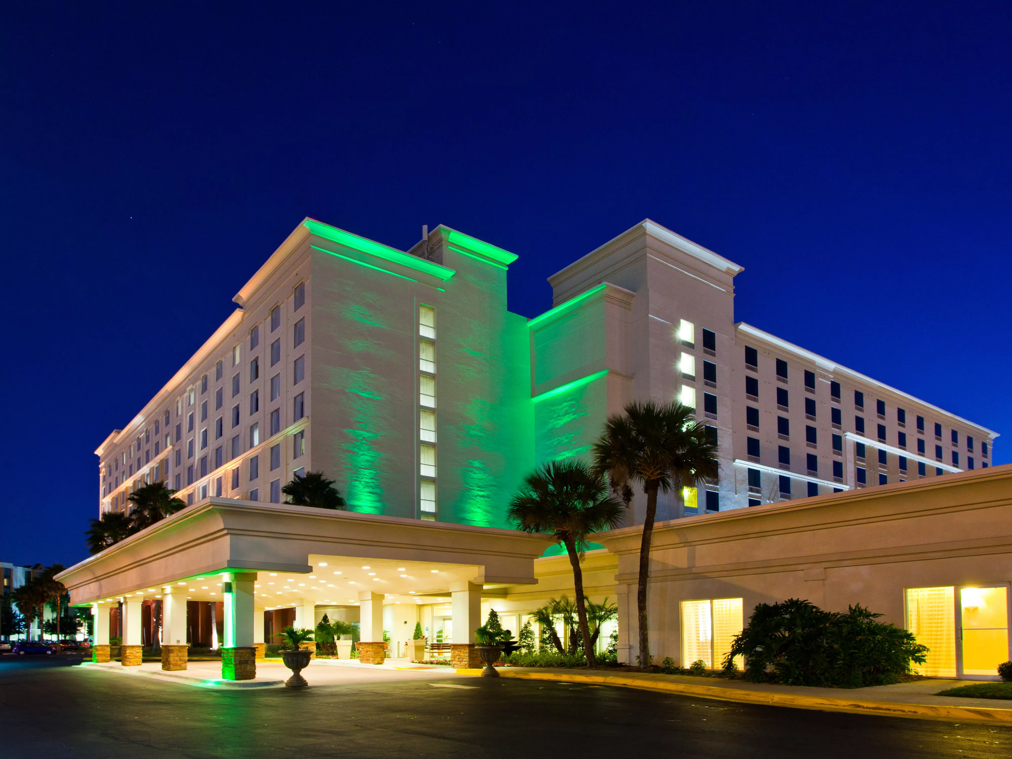 Holiday Inn Hotel & Suites Across From Universal Orlando Hotel by IHG - Hotels Near The Mansion On Main Street Voorhees Nj