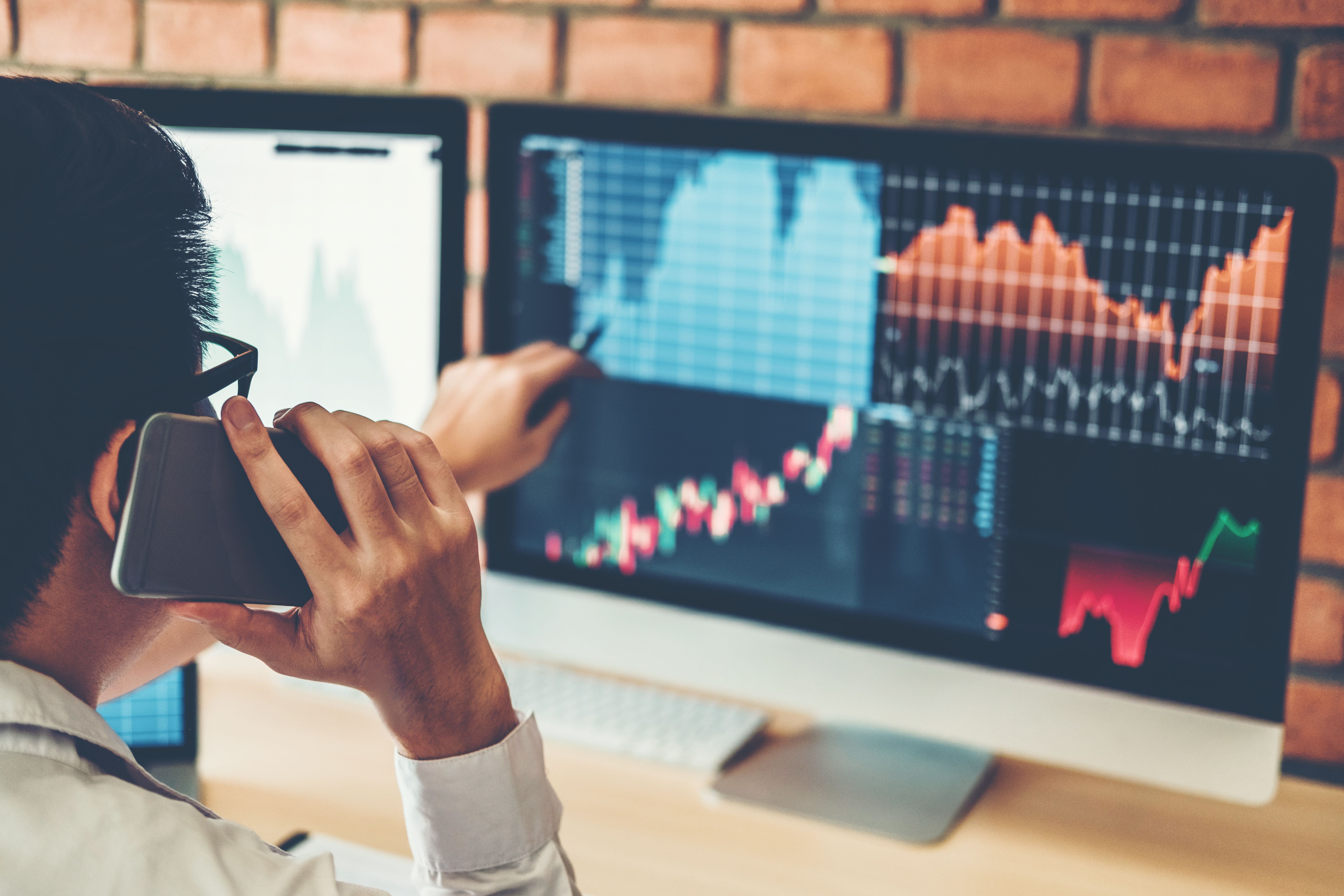 How to Measure the Total Stock Market - When Investors Purchase A Commodity They Believe
