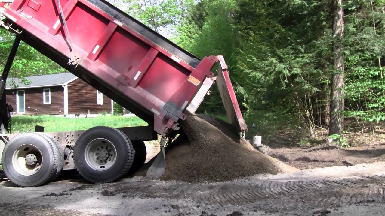 How Many Tons Of Gravel Can A Dump Truck Hold