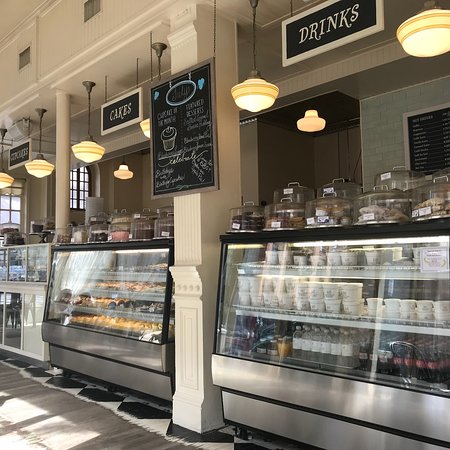 Magnolia Bakery, New York City - 200 Columbus Ave, Upper West Side - Magnolia Bakery Columbus Avenue New York Ny