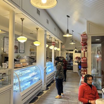 MAGNOLIA BAKERY - Updated September 2024 - 1146 Photos & 1354 Reviews - Magnolia Bakery Columbus Avenue New York Ny